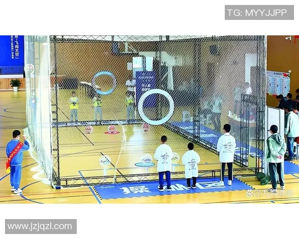 足球扔坐垫的趣味挑战赛让你体验别样的运动乐趣与团队合作精神