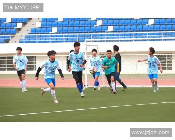 足球花朵绽放青春梦想在绿茵场上追逐辉煌与荣耀的故事